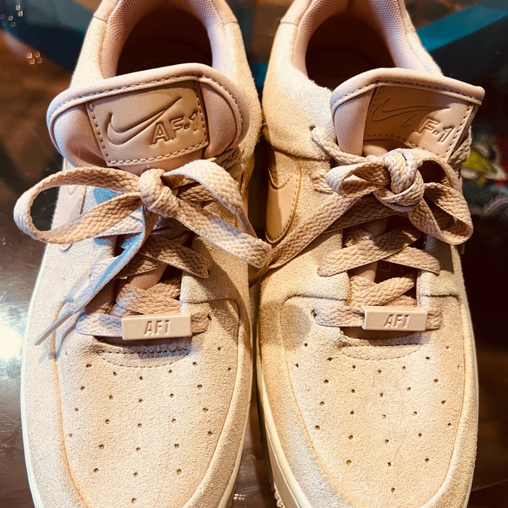 Nike Air Force 1 Sneakers in Peach Suede